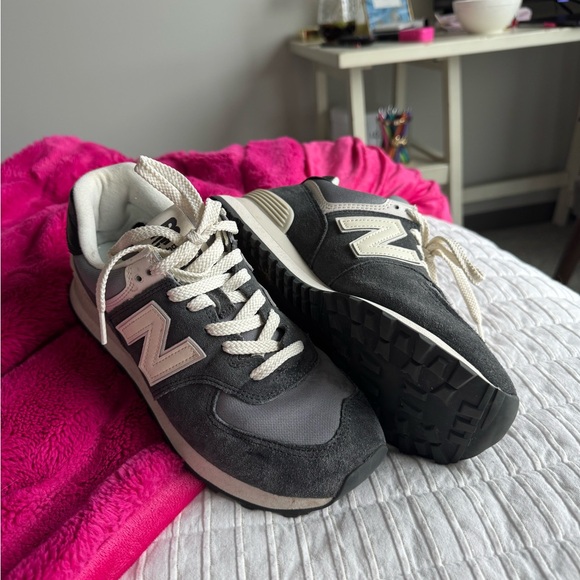 New Balance 574 shoes - Picture 1 of 1